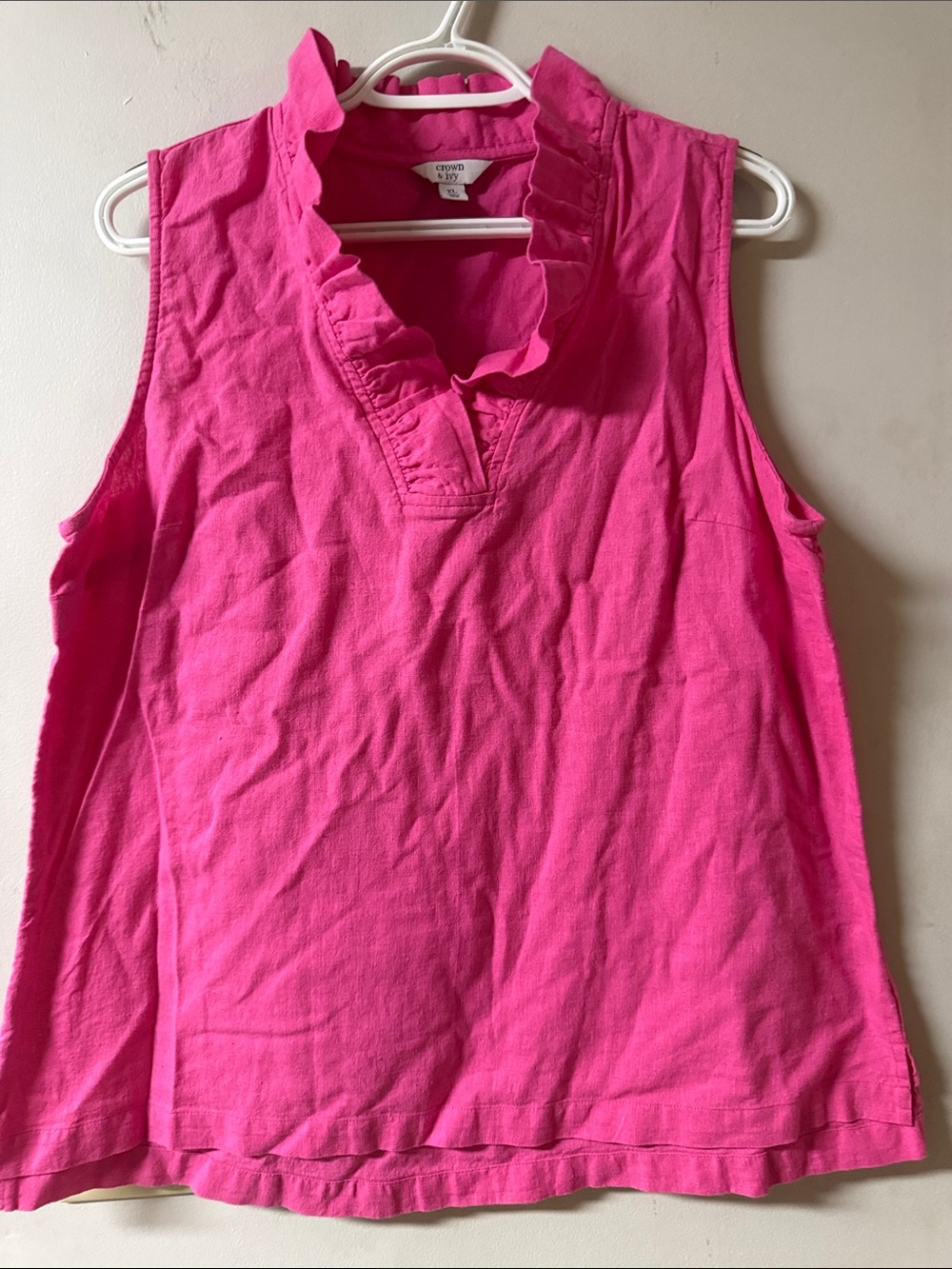 crown & ivy Hot Pink Ruffle V-Neck Sleeveless Camisole